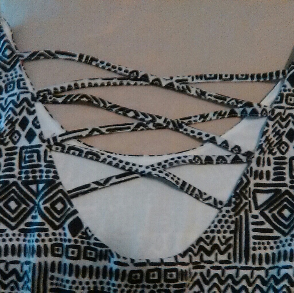 Dress - Picture 2 of 2